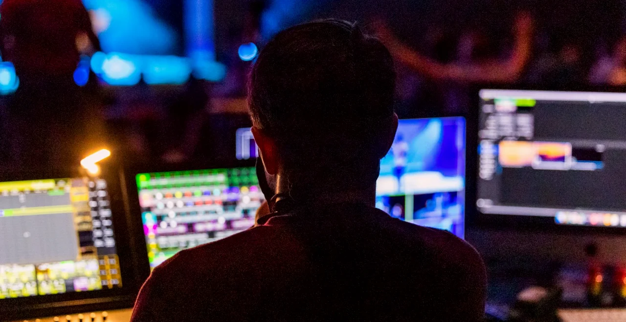Fast studio eller leid utstyr på scenen: to veier til flerkameraoppsett